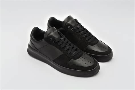 best looking black sneakers.